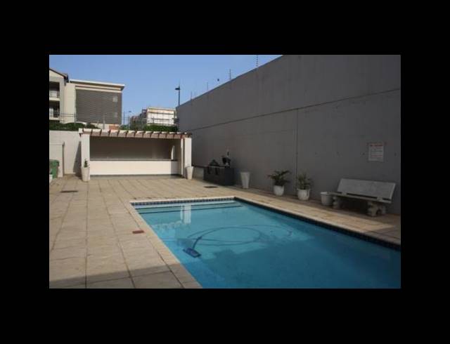 2 BEDROOM APARTMENT RENTED IN NEW TOWN CENTRE